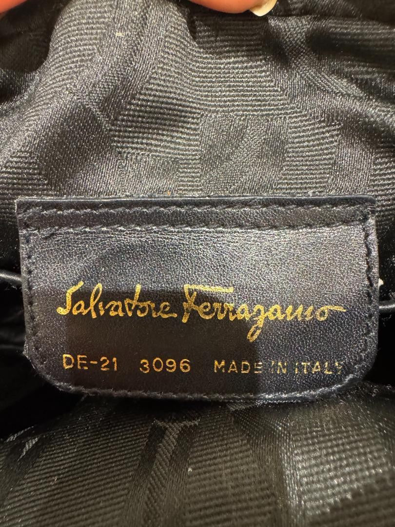 Salvatore Ferragamo Shoulder Bag Purse Vara Ribbon Leather Brown Authentic