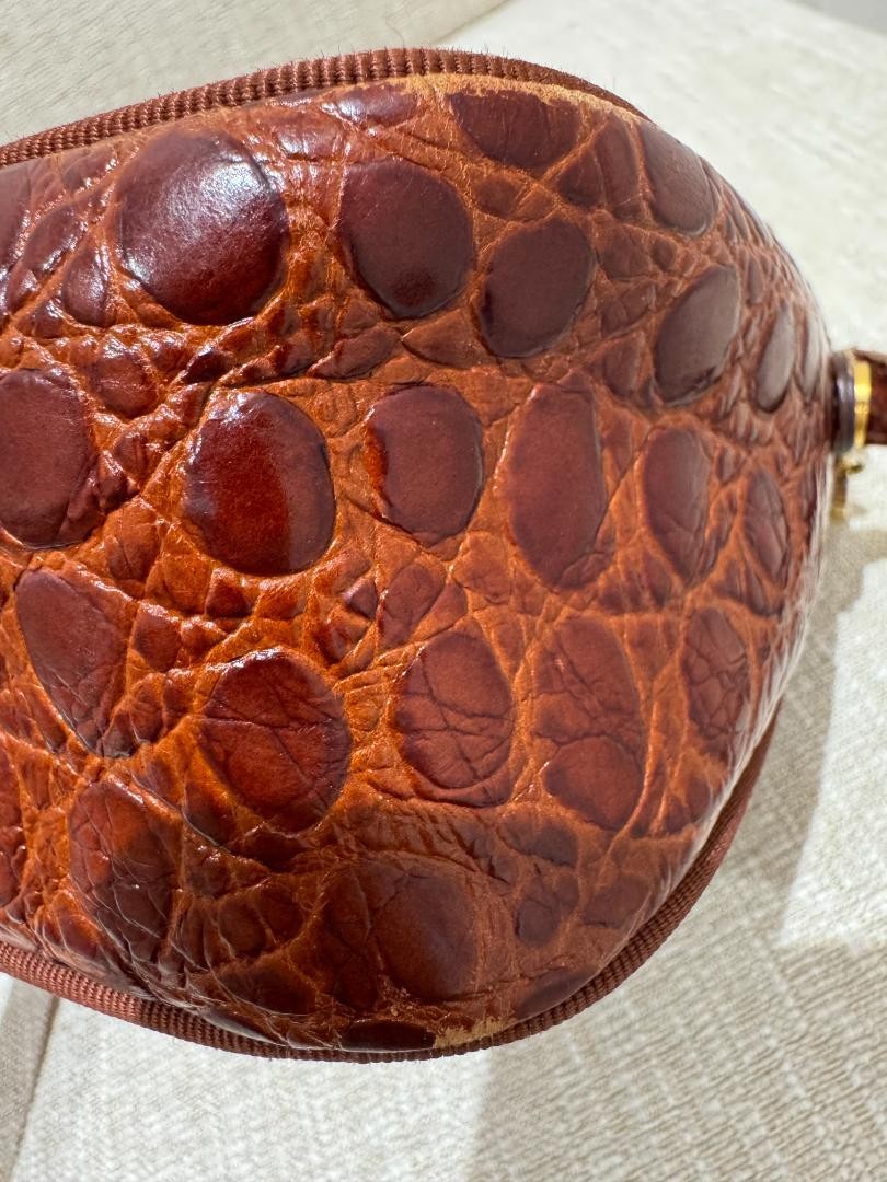 Salvatore Ferragamo Shoulder Bag Purse Vara Ribbon Leather Brown Authentic