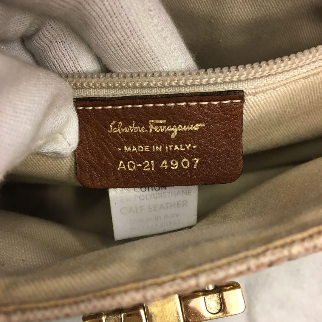 Salvatore Ferragamo Shoulder Bag Purse Gancini Leather Authentic