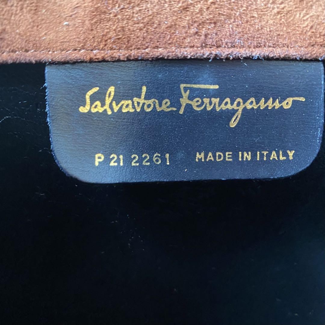 Salvatore Ferragamo Shoulder Bag Purse Gancini Chain Suede Brown Authentic
