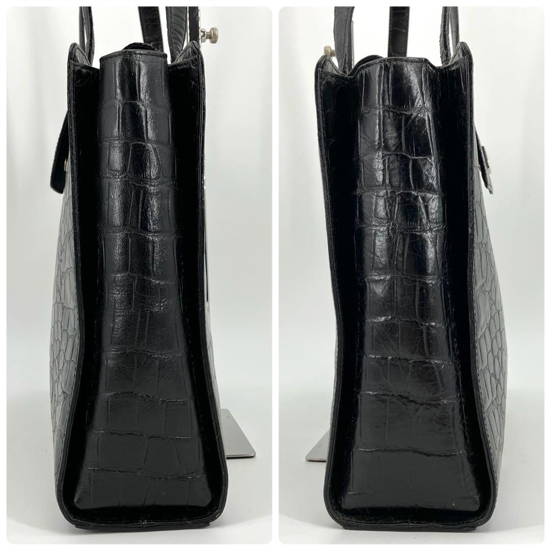 Valentino Garavani Hand Bag Tote Purse Leather Black Authentic