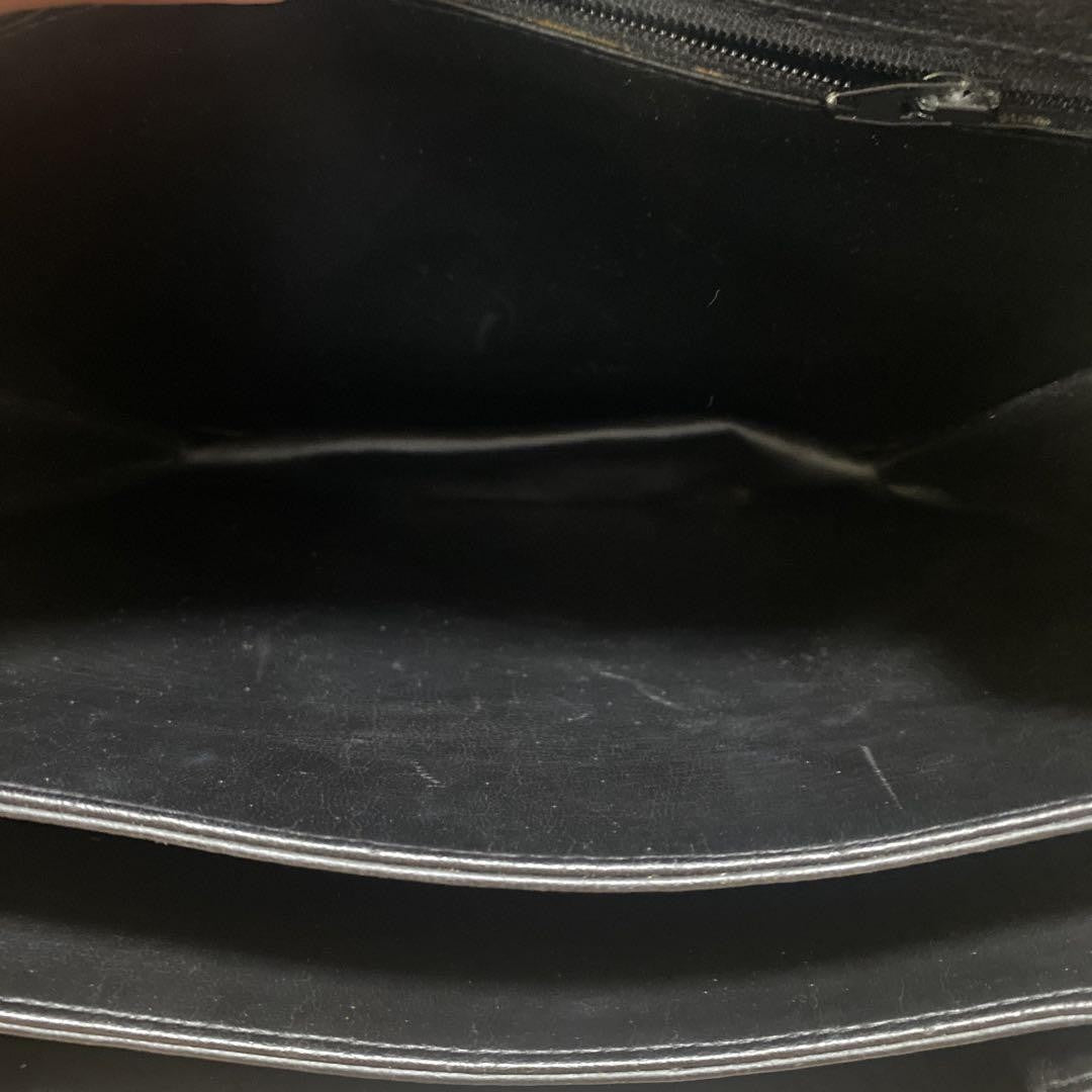 Valentino Garavani Shoulder Bag Purse Logo Black Authentic