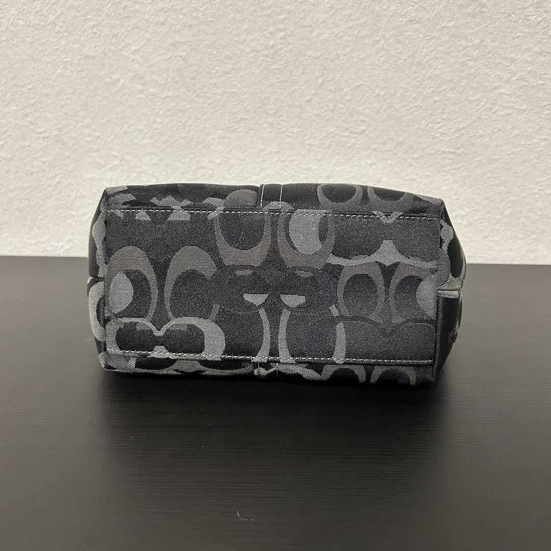 COACH Accessory Pouch Hand Bag Tote Purse Signature Canvas Black Authentic