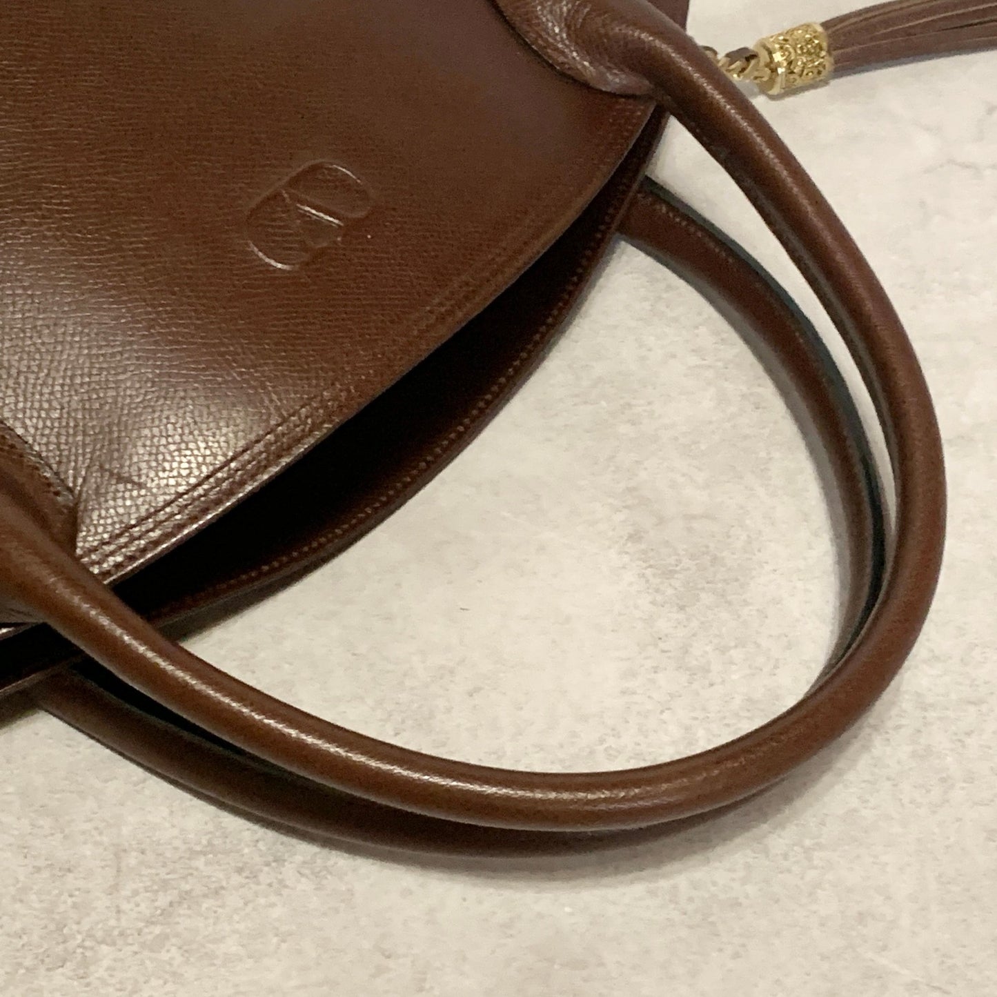 Valentino Garavani Bag Tassel Logo Hand Tote Purse Leather Brown Gold Authentic