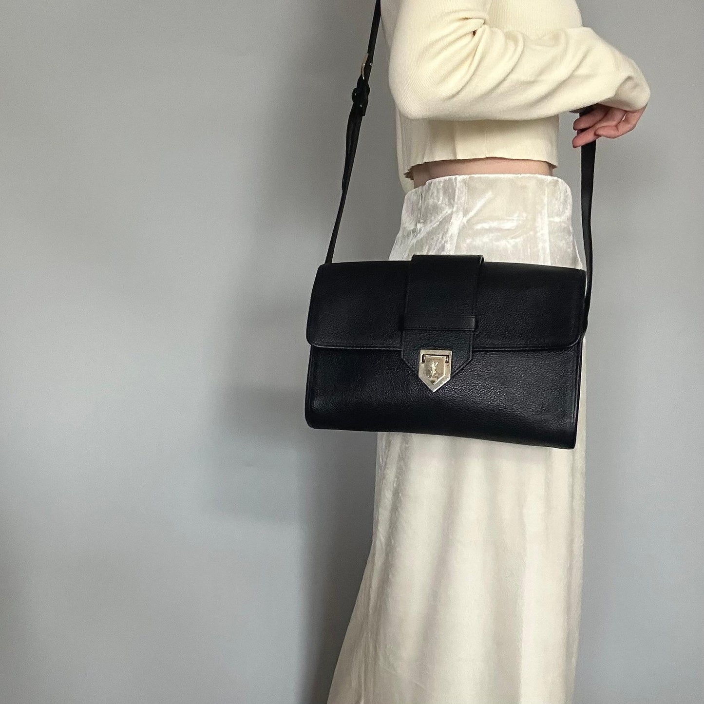 Saint Laurent Bag Cassandra YSL Shoulder Purse Leather Black Gold Authentic
