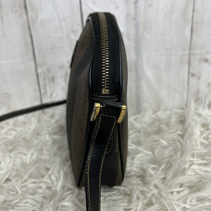 FENDI Shoulder Bag Purse FF Pecan PVC Leather Brown Black Authentic