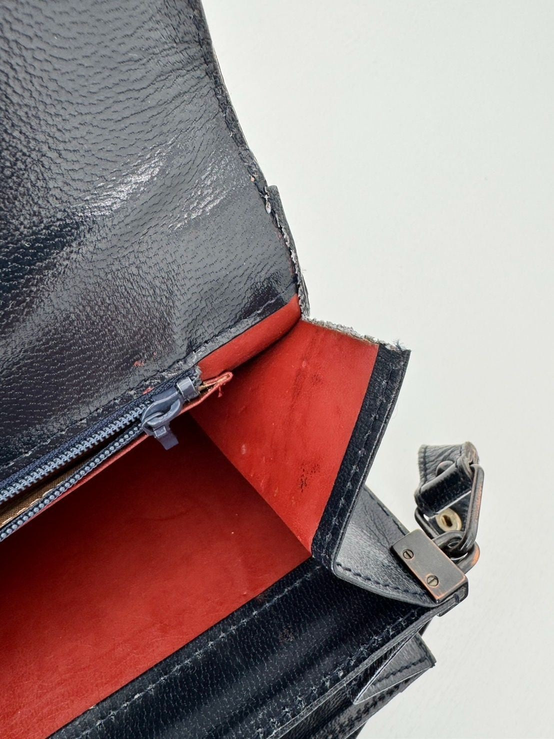 Saint Laurent Shoulder Bag Purse YSL Cassandra Leather Authentic Black