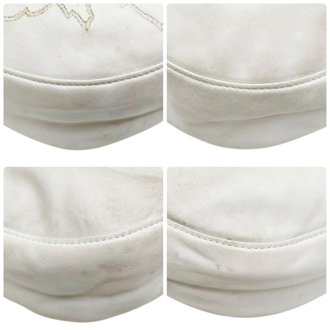 Valentino Garavani Shoulder Bag Purse Accessory Pouch Leather White Authentic