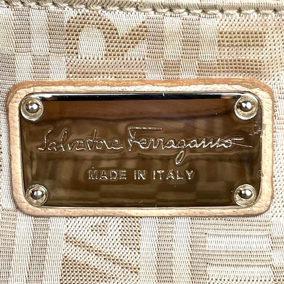 Salvatore Ferragamo Hand Shoulder Bag Tote Purse Gancini Leather Beige Authentic