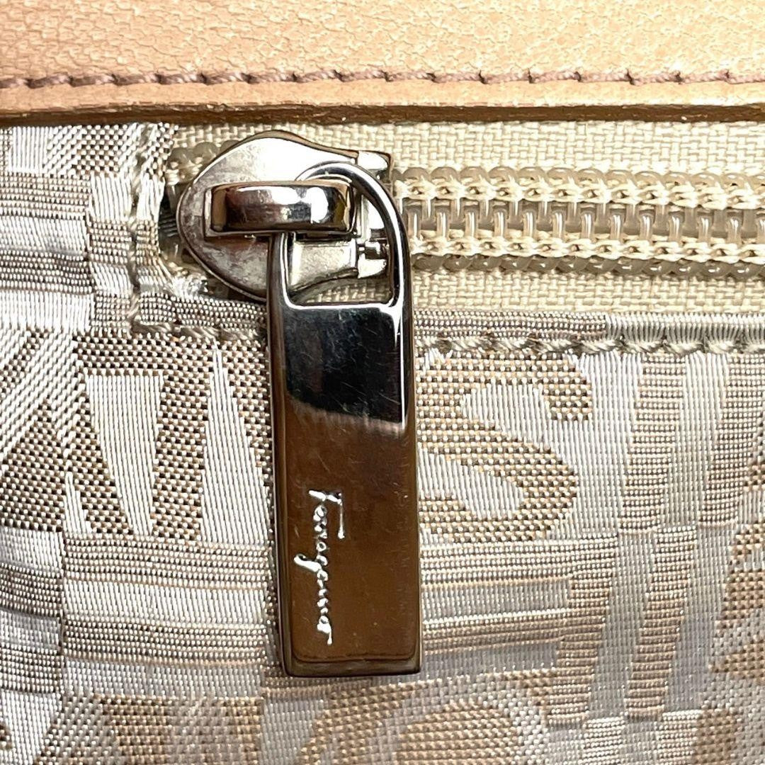 Salvatore Ferragamo Hand Shoulder Bag Tote Purse Gancini Leather Beige Authentic