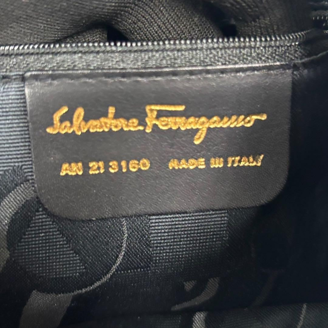 Salvatore Ferragamo Shoulder Bag Purse Gancini Leather Dark Navy Authentic