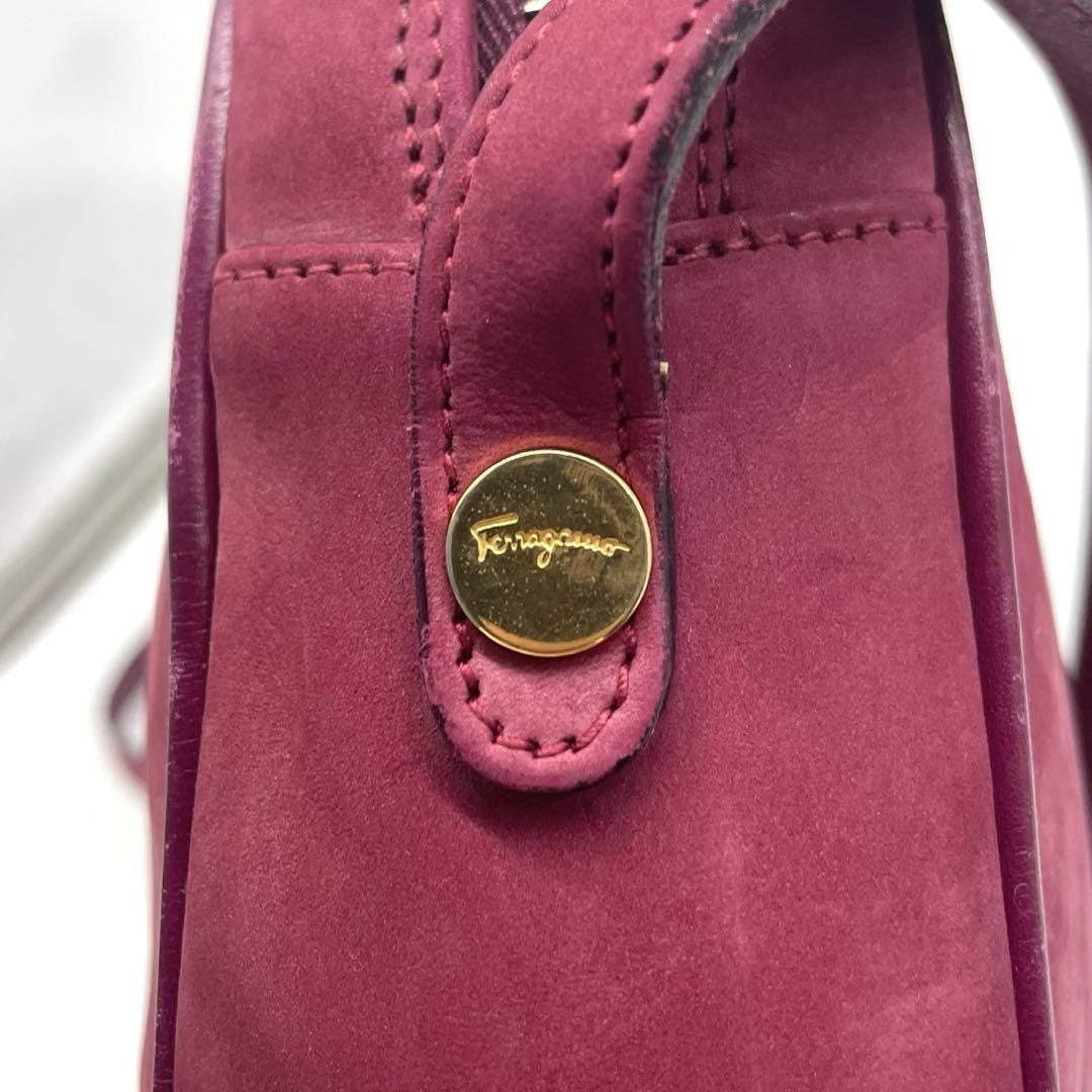 Salvatore Ferragamo Shoulder Bag Purse Vara Suede Leather Bordeaux Authentic