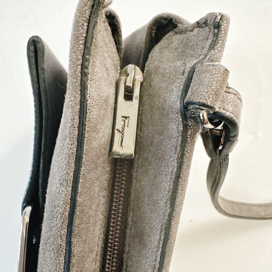 Salvatore Ferragamo Shoulder Bag Purse Accessory Pouch Vara Ribbon Gray Auth