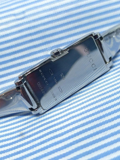 GUCCI Quartz Watch Wristwatch Silver Black Women's Authentic
