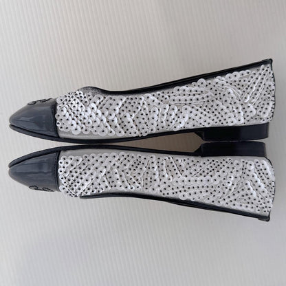 CHANEL Shoes Pumps Heel Cocomark EU 36.5 US 6.5 Patent Leather White Black Auth