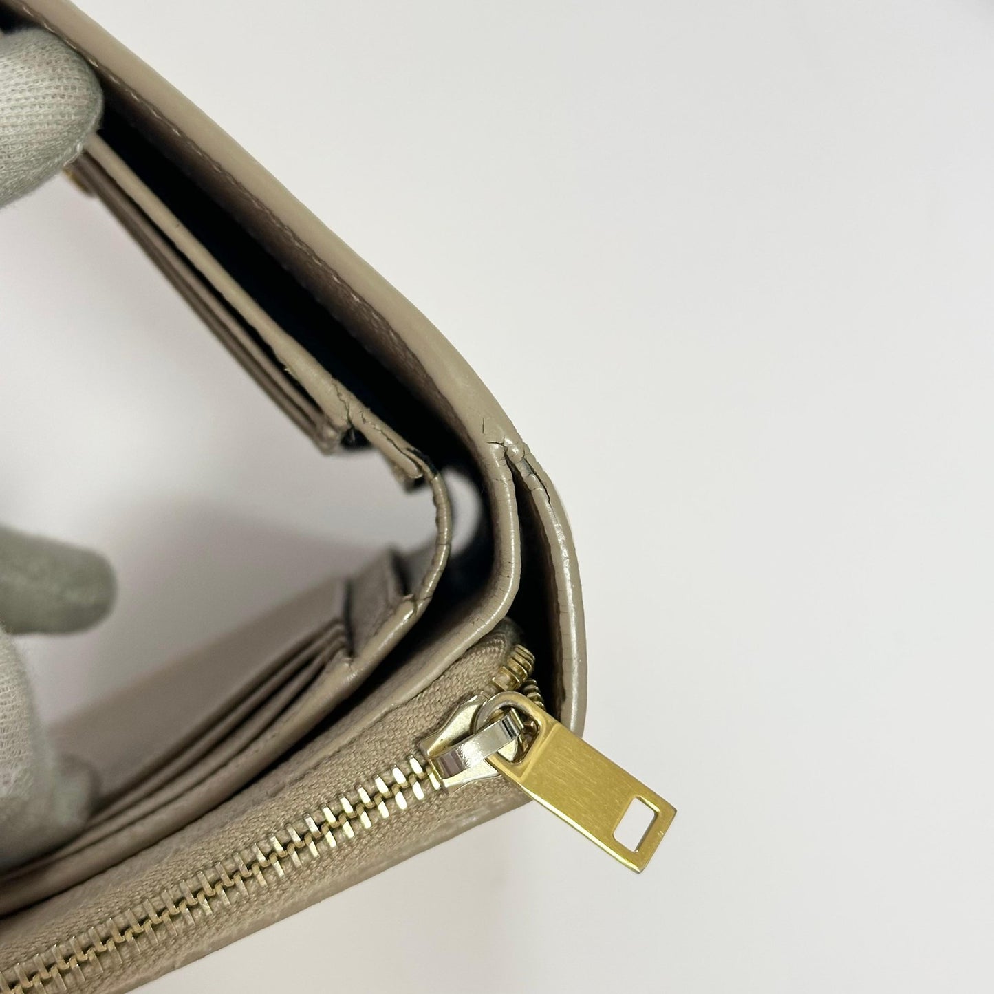 Saint Laurent YSL Wallet Cassandra Bi-fold Compact Leather Beige Gold Authentic