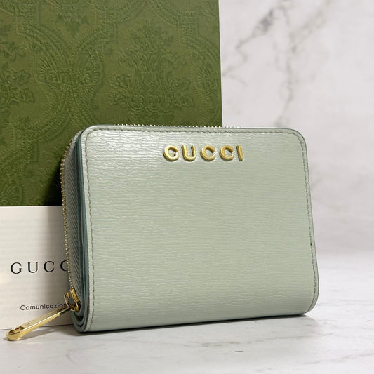 Gucci Bi-fold Wallet Logo Flap Compact Purse Light Green Gold Leather Authentic