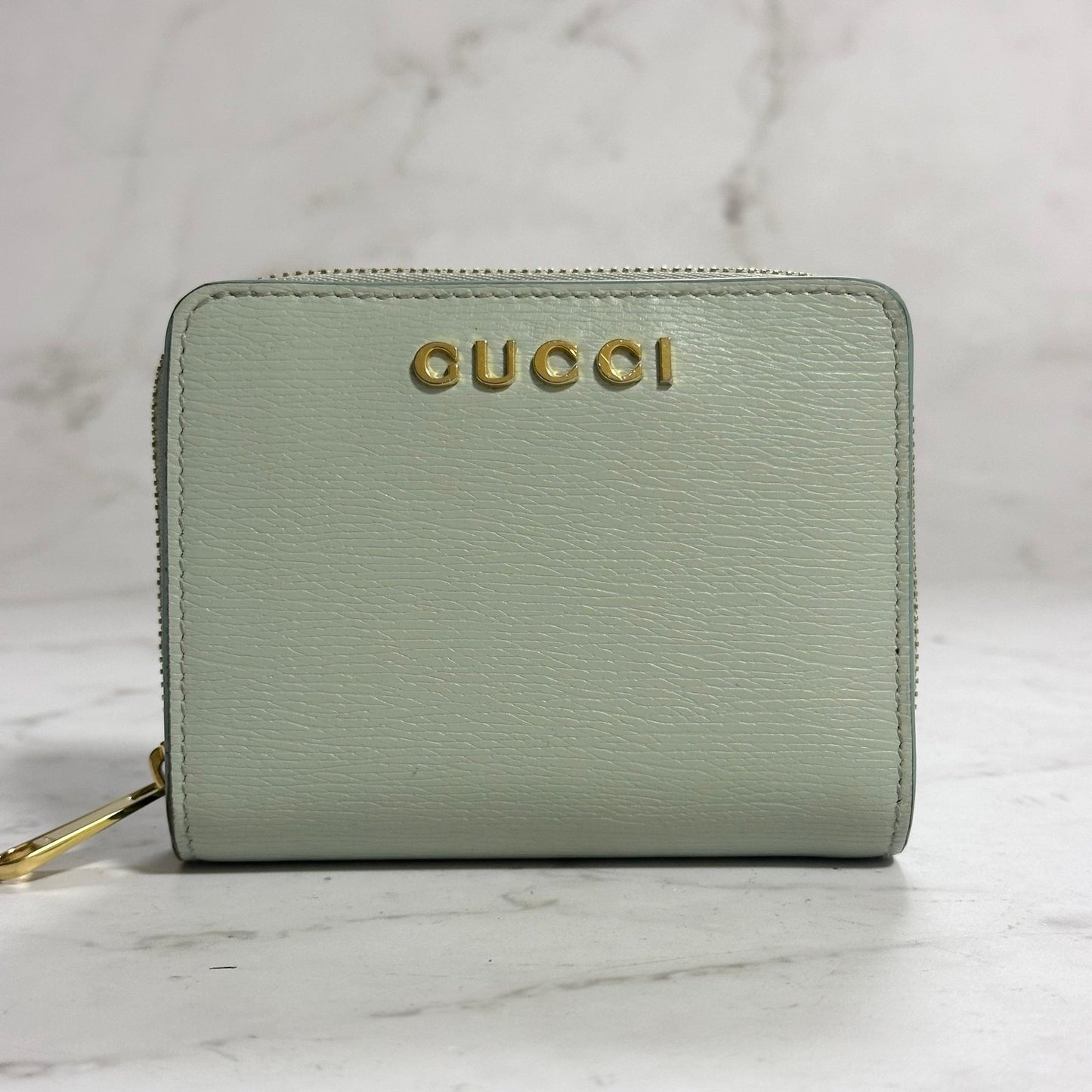 Gucci Bi-fold Wallet Logo Flap Compact Purse Light Green Gold Leather Authentic