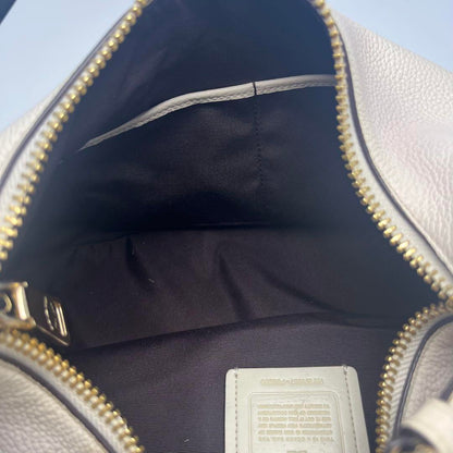 COACH Hand Shoulder Bag Tote Purse Leather White Authentic