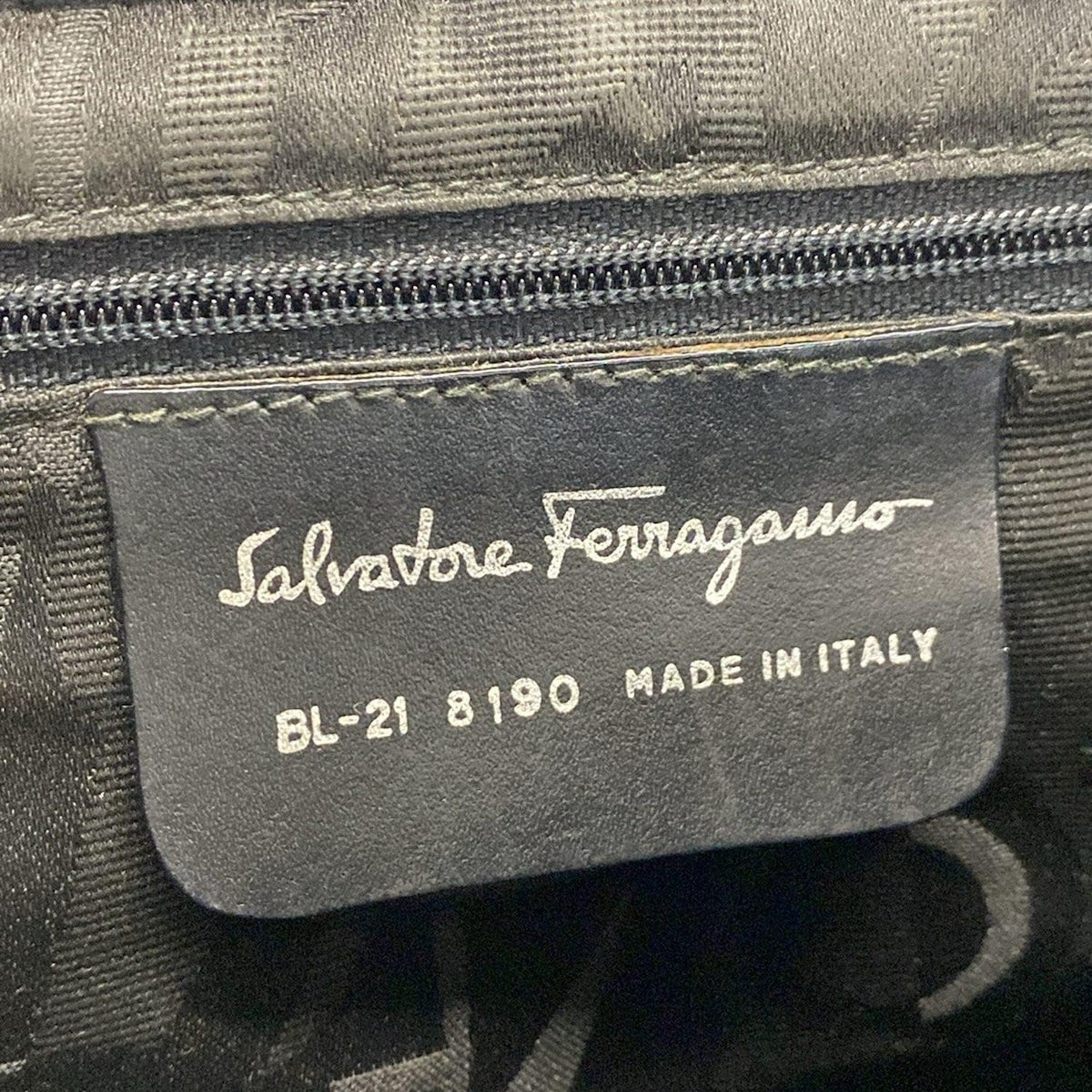Salvatore Ferragamo Shoulder Bag Purse Vara Cotton Leather Black Authentic