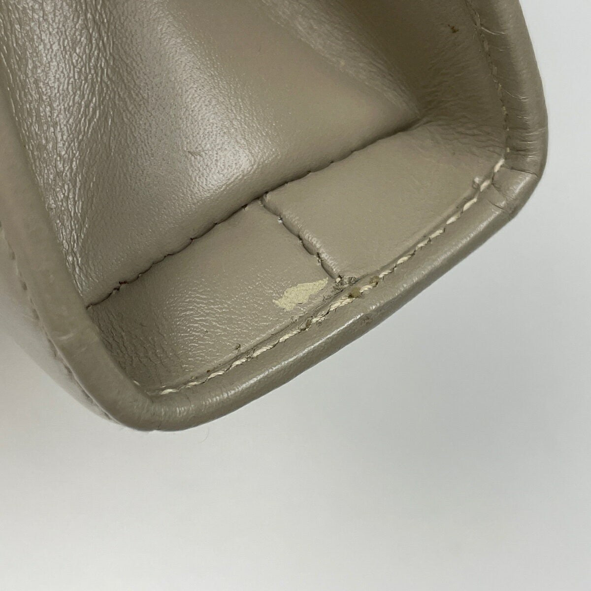 Salvatore Ferragamo Shoulder Bag Purse Vara Ribbon Leather Beige Authentic