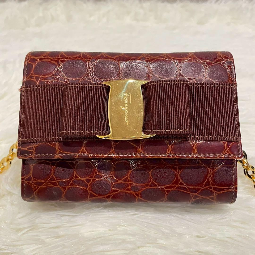 Salvatore Ferragamo Shoulder Bag Purse Chain Vara Ribbon Leather Brown Authentic