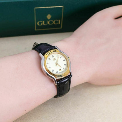 GUCCI 8000L Watch Wristwatch GG Gold Silver Women's Authentic