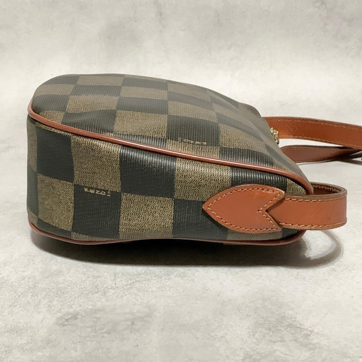 FENDI Bag Pecan FF Logo Shoulder Purse Leather Brown Gold Used Authentic