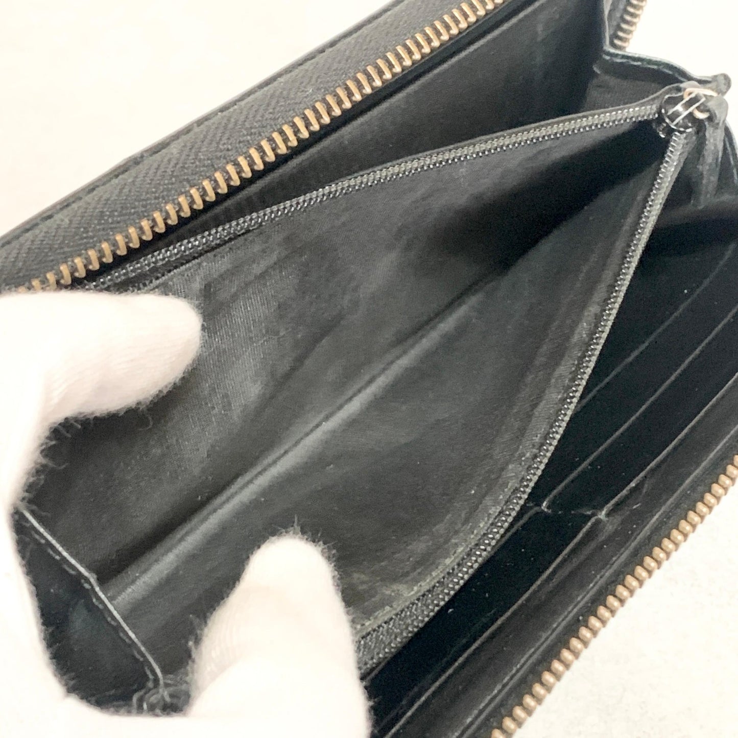 GUCCI Wallet GG Marmont Quilted Round Zip Long Purse Leather Black Gold Auth