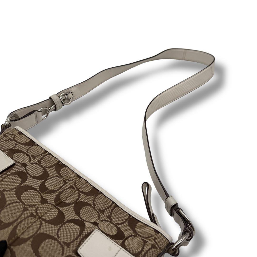 COACH Shoulder Bag Purse Signature Canvas Leather White Brown Authentic