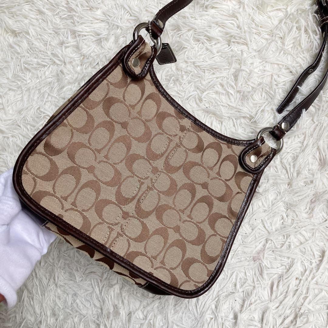 COACH Shoulder Bag Purse Turn Lock Signature Leather Brown Authentic