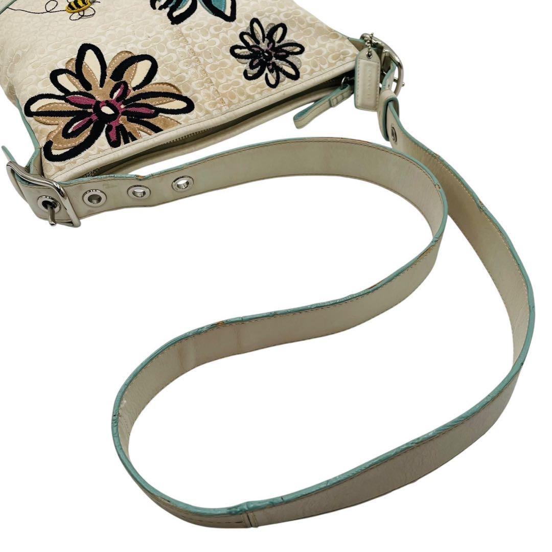 COACH Shoulder Bag Purse Signature Canvas Leather Suede White Authentic