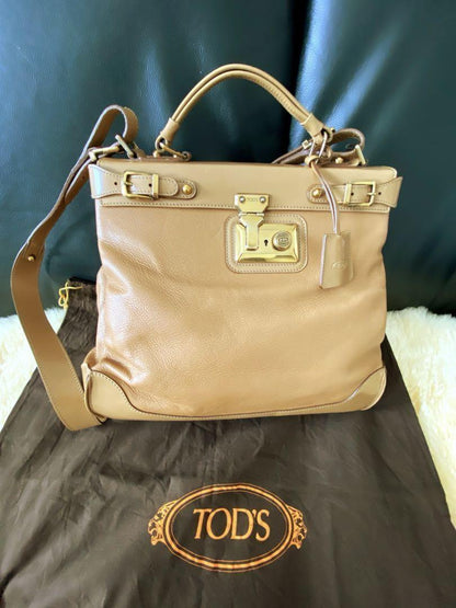 TOD'S Hand Shoulder Bag Tote Purse 2way Dokt Bag Leather Camel Authentic