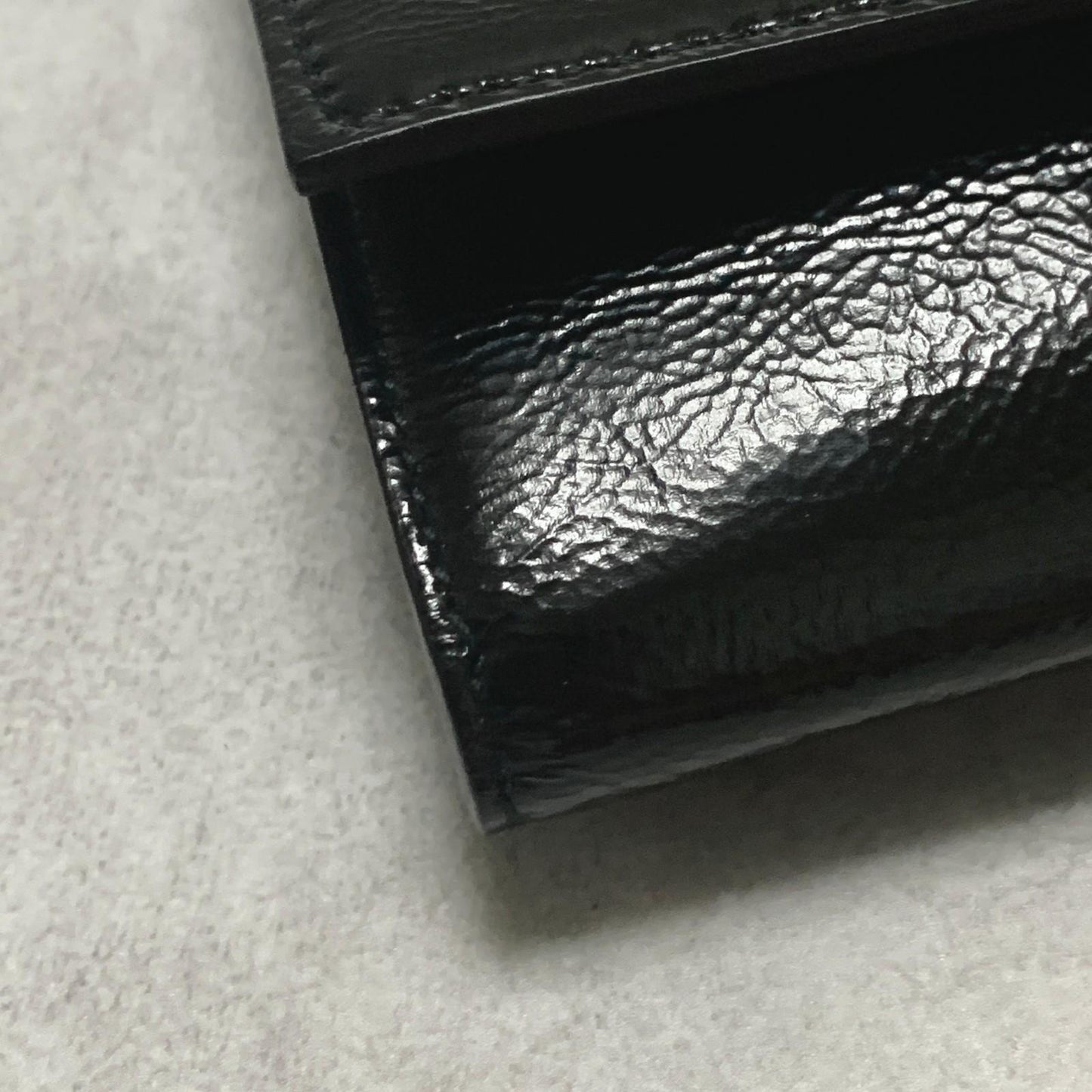 Saint Laurent Bag YSL Cassandra Clutch Purse Hand Patent Black Gold Authentic
