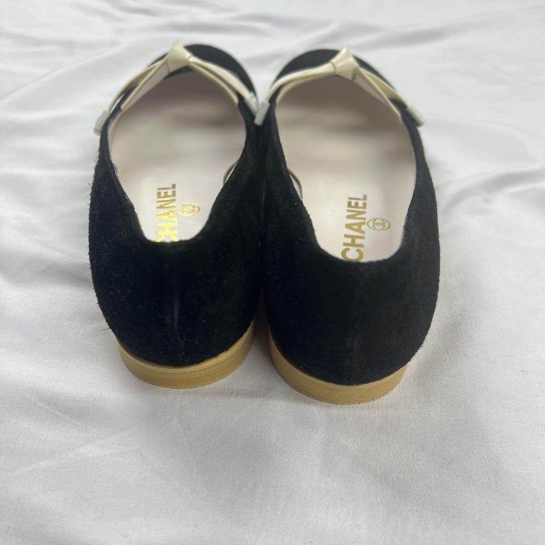 CHANEL mary jane flat shoes EU 37 US 7 Black White Authentic