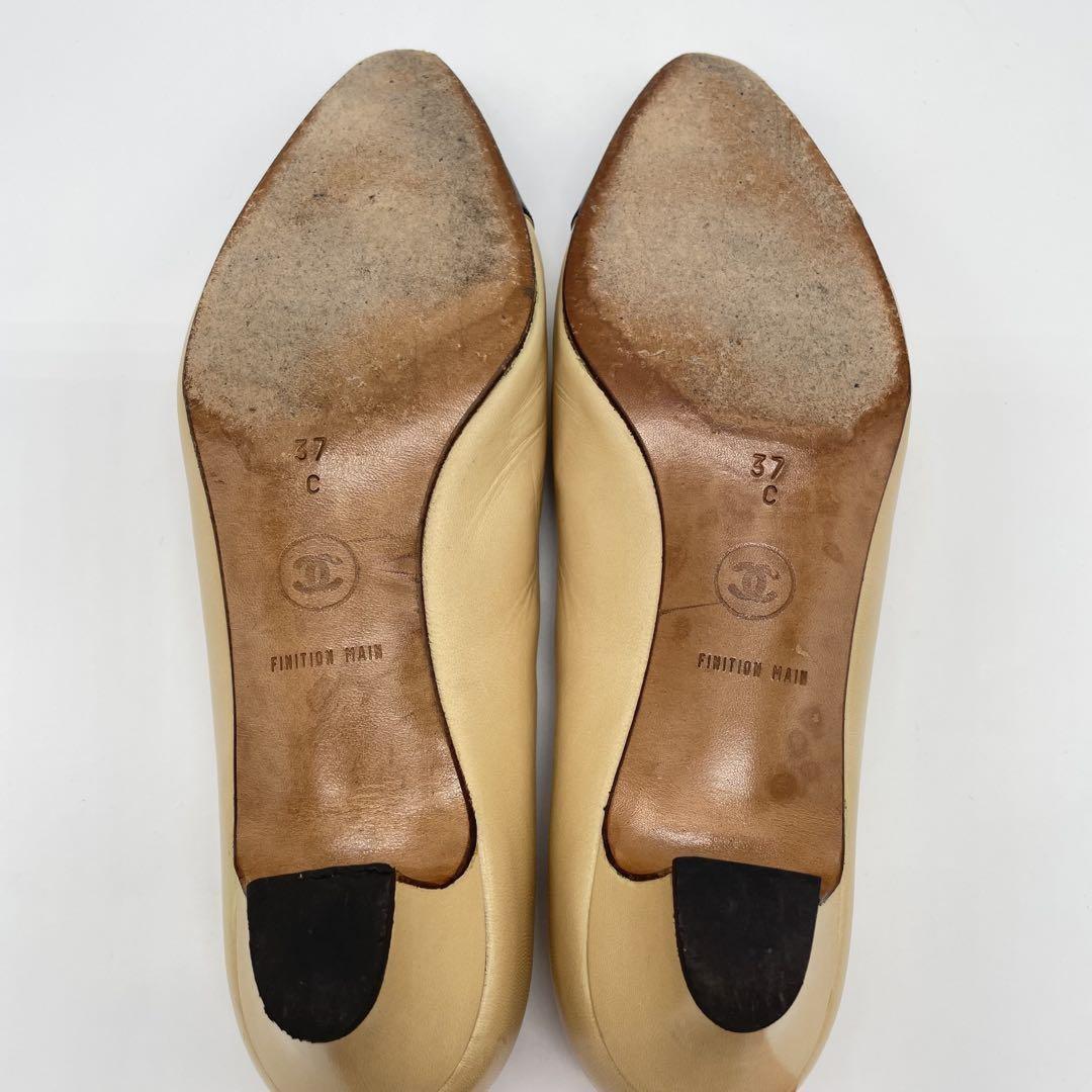 CHANEL Shoes Pumps Heel EU 37 US 7 Beige Black Authentic
