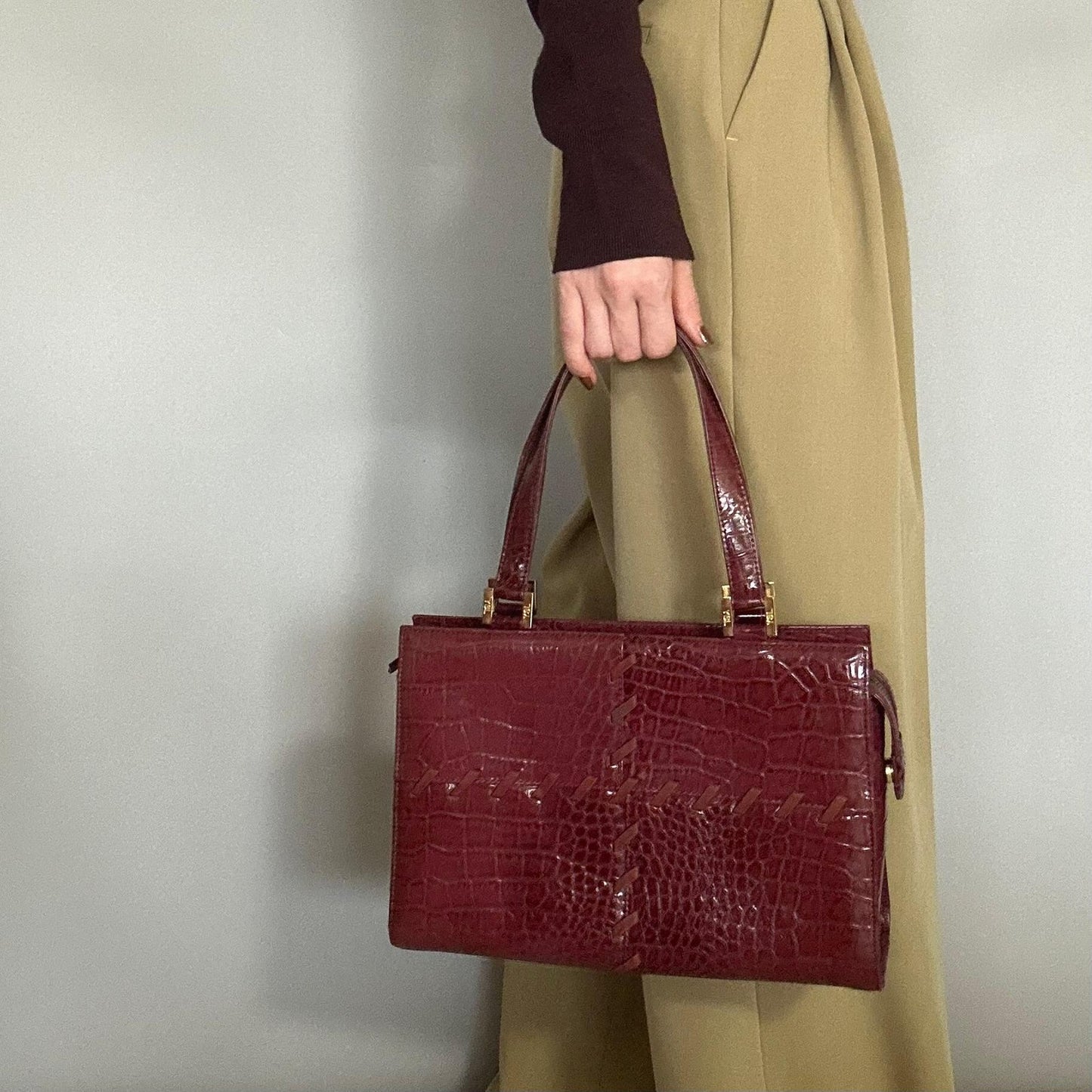 Yves Saint Laurent Hand Bag Logo Tote Purse Leather Red Gold Used Authentic