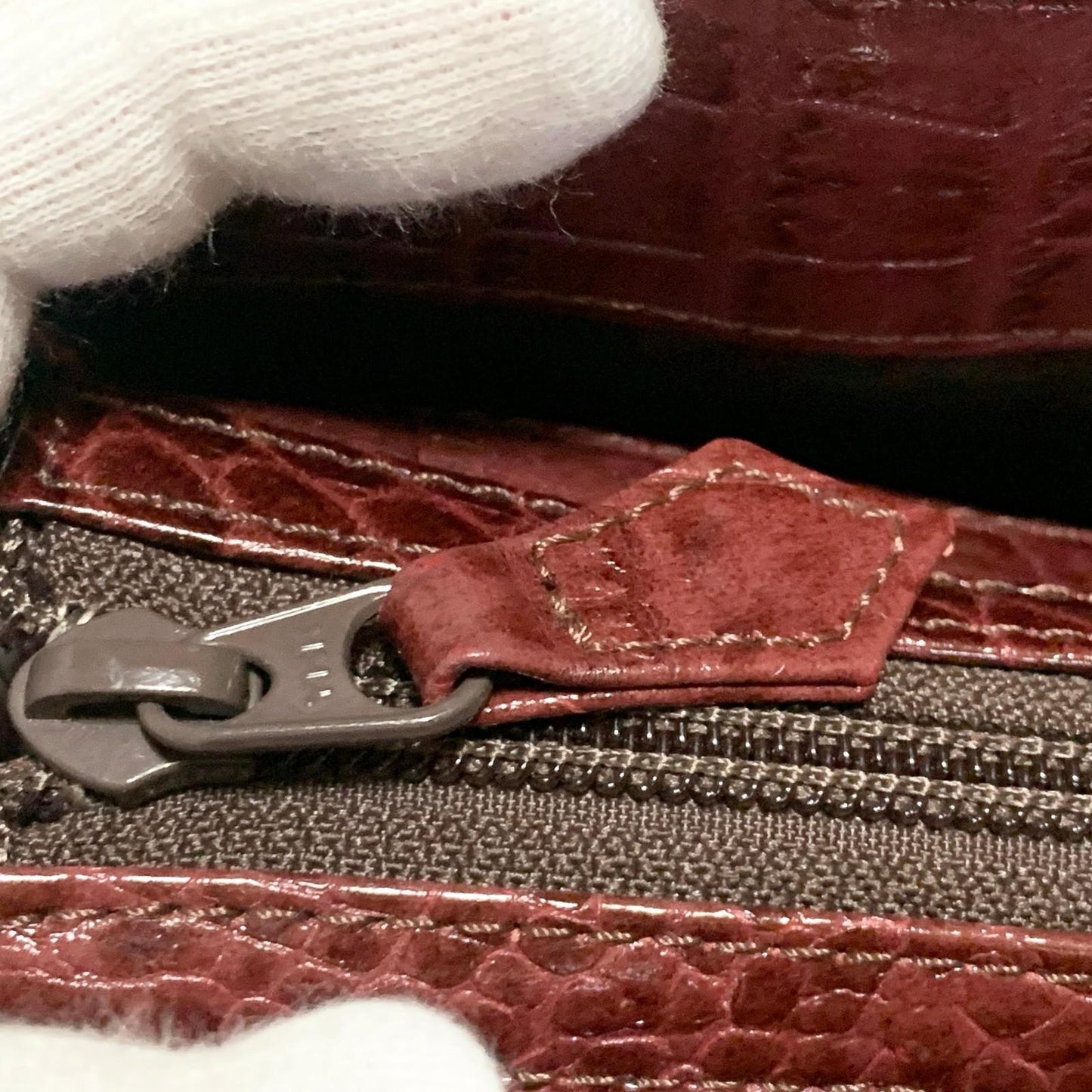 Yves Saint Laurent Hand Bag Logo Tote Purse Leather Red Gold Used Authentic