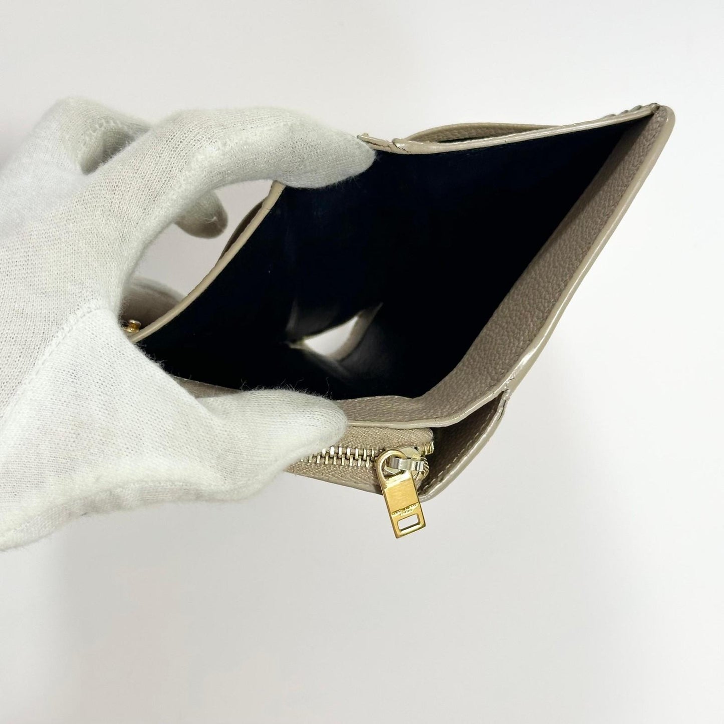 Saint Laurent YSL Wallet Cassandra Bi-fold Compact Leather Beige Gold Authentic