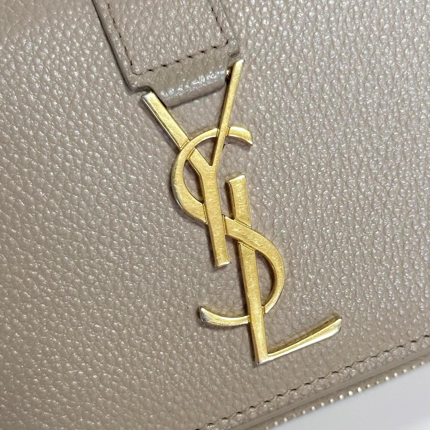 Saint Laurent YSL Wallet Cassandra Bi-fold Compact Leather Beige Gold Authentic