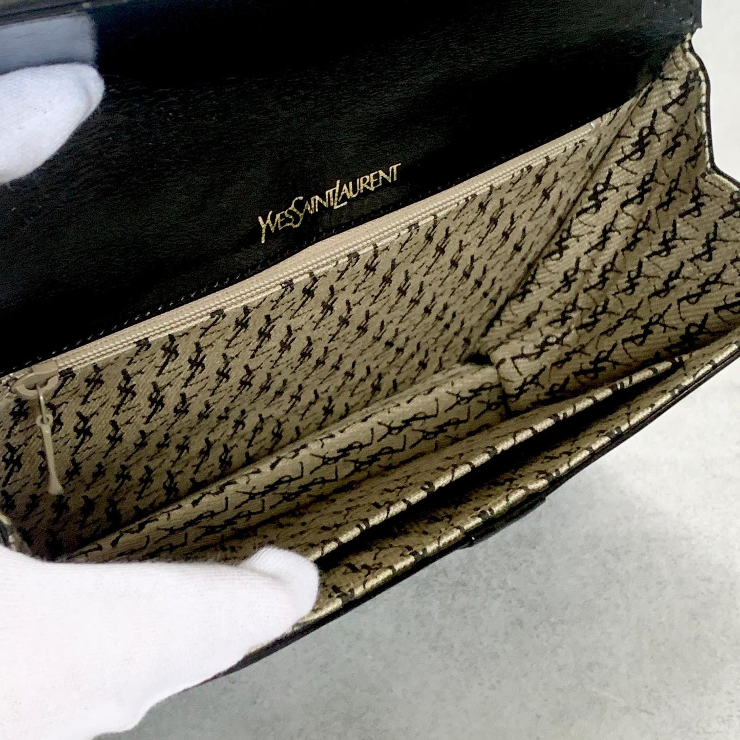 Saint Laurent Bag YSL Clutch Purse Hand Leather Black Gold Used Authentic