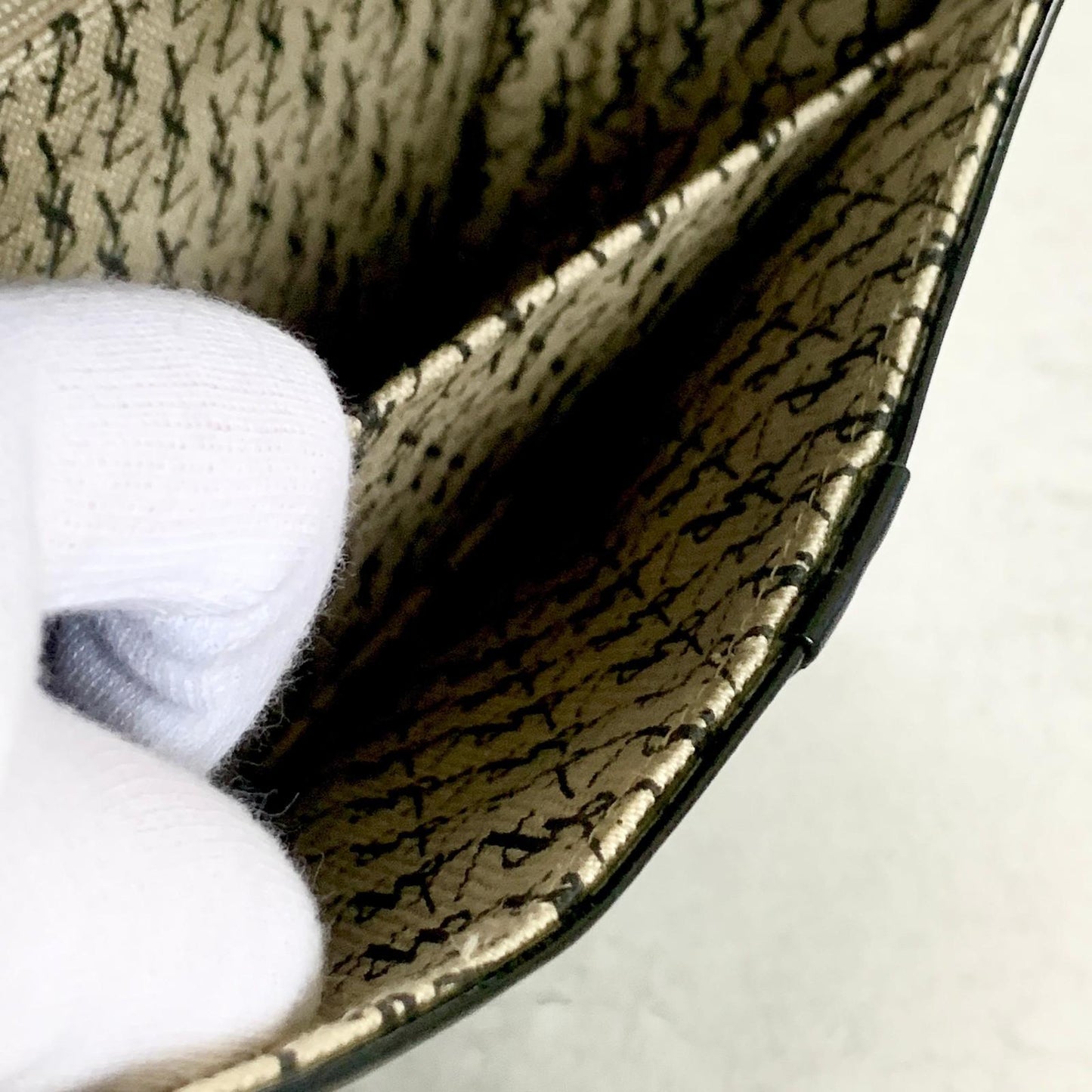 Saint Laurent Bag YSL Clutch Purse Hand Leather Black Gold Used Authentic