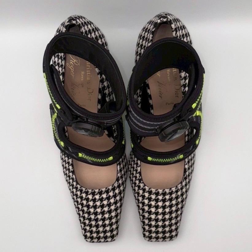 Christian Dior Shoes Pumps Heel Roger Vivier EU 36 US 6 Black White Authentic