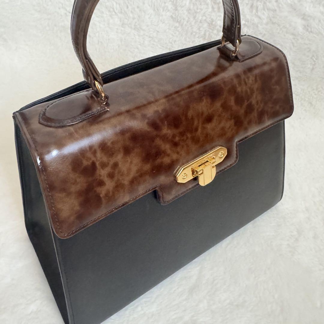 Valentino Garavani Hand Bag Tote Purse Leather Black Authentic