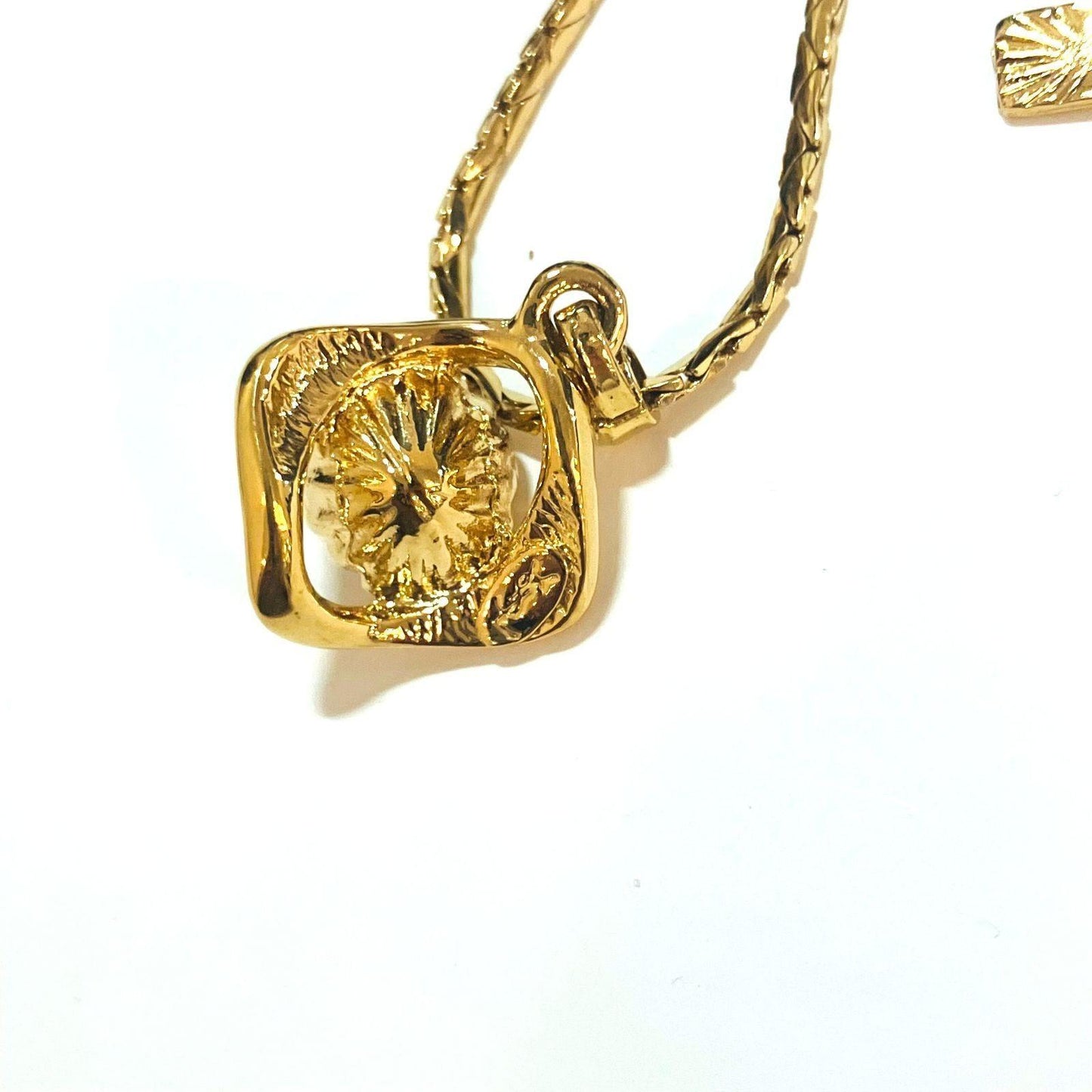 Saint Laurent Necklace Pendant Chain YSL Cassandra Gold Authentic