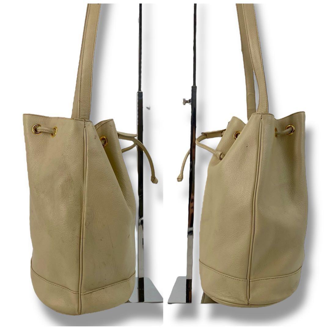 Saint Laurent Hand Shoulder Bag Tote Purse YSL Cassandra Leather Off White Beige