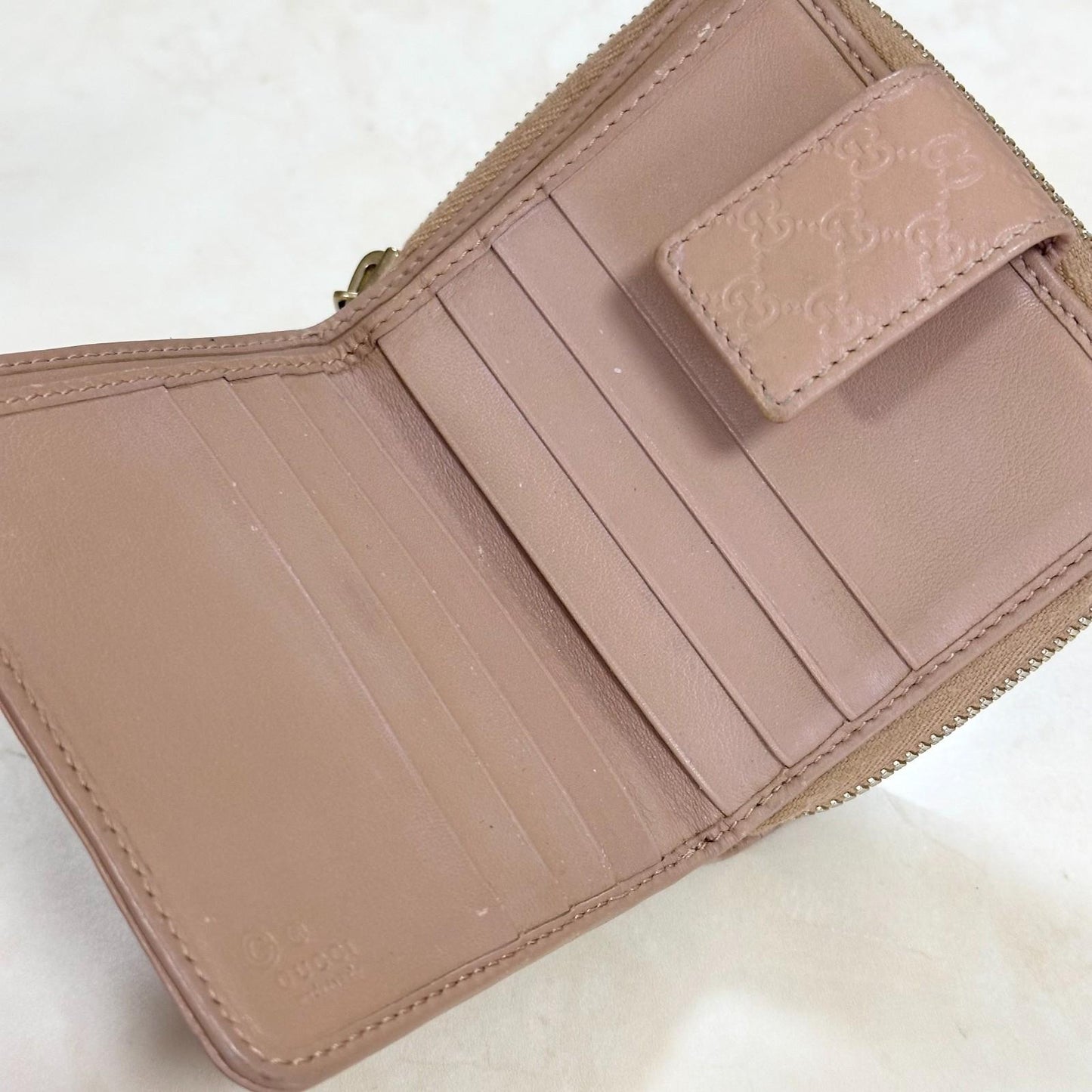 GUCCI Wallet GG Monogram Shima Bi-fold Flap Compact Pink Leather Authentic Used