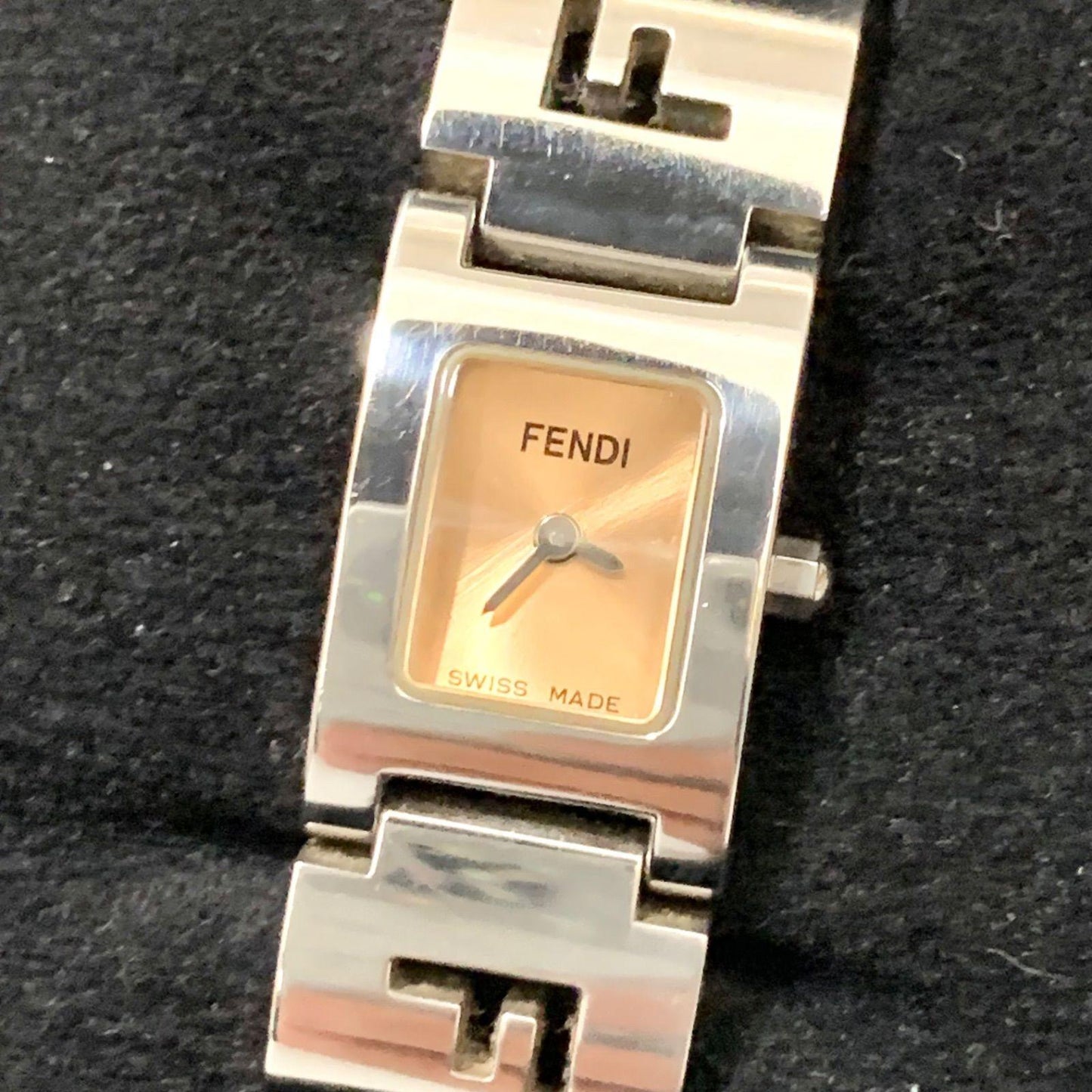 FENDI 3150L Quartz Watch Wristwatch Logo Pink Gold Women's Authentic