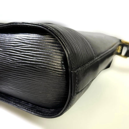 Valentino Garavani Shoulder Bag Purse Leather Black Authentic