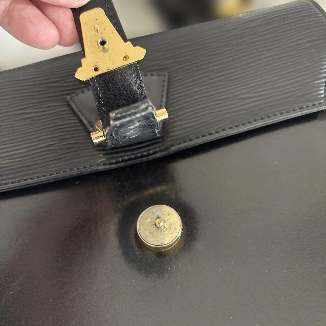 Valentino Garavani Hand Shoulder Bag Tote Purse Leather Black Authentic